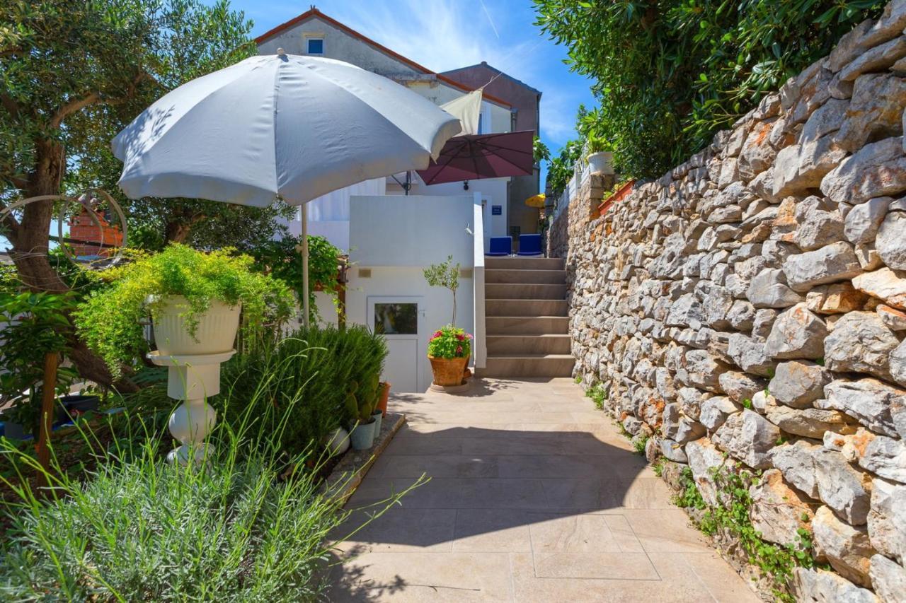 Apartments Valeria, Mali Losinj Exterior photo